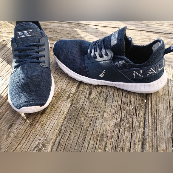 Nautica Navy Blue Sneakers - Picture 13 of 13